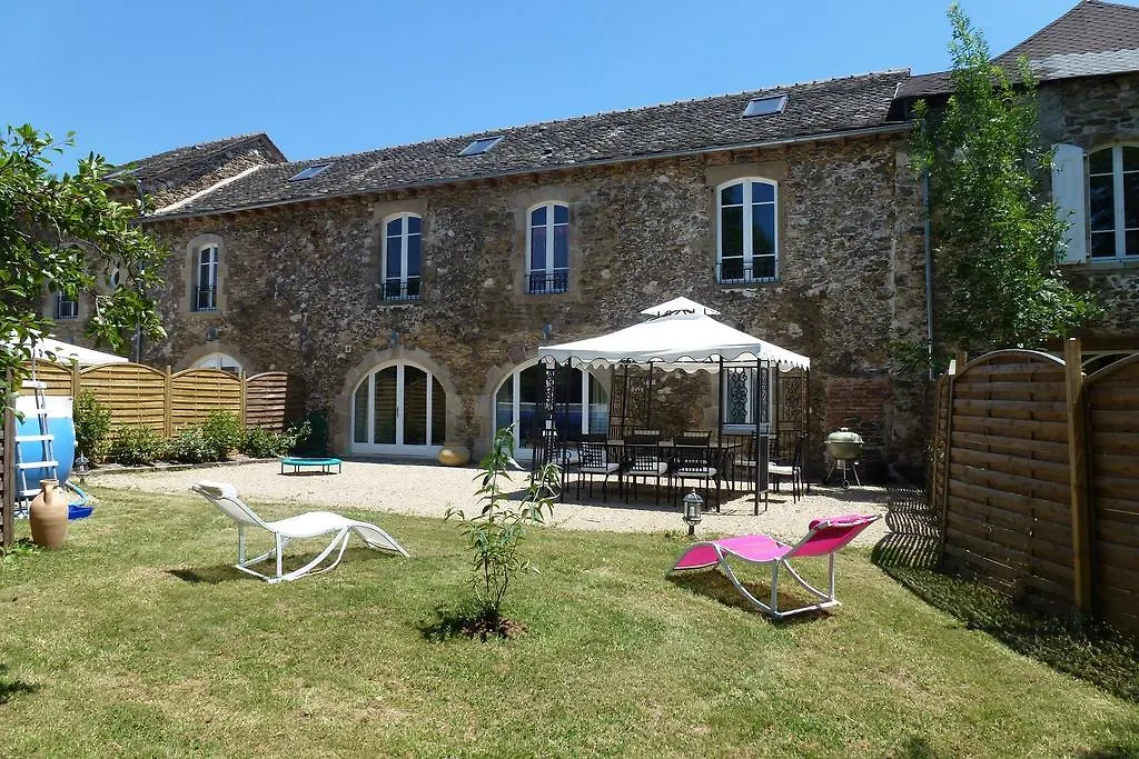 Chateau De Vezes, Gites Source De Vie Tauriac-de-Naucelle